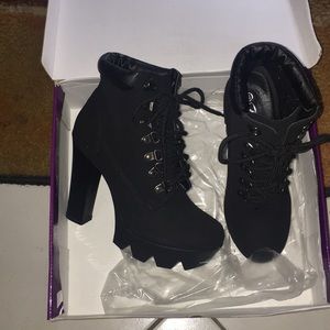 Black Chunky Heel Lace-Up Ankle Boots